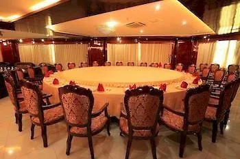 Kaifeng Airport Hotel Sanya 5*,